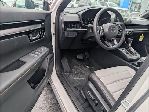 Used 2026 Honda CR-V Sport Touring image 5