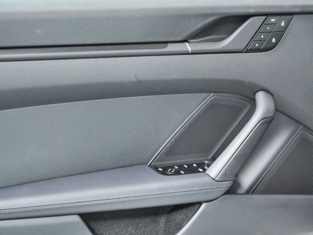 New 2026 Porsche 911 Carrera T RWD image 6