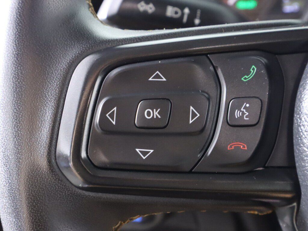 Used 2024 Jeep Wrangler Unlimited w/ Convenience Group AWD/4WD image 13