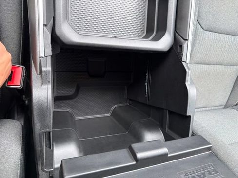 Used 2021 RAM 1500 Big Horn AWD/4WD image 19
