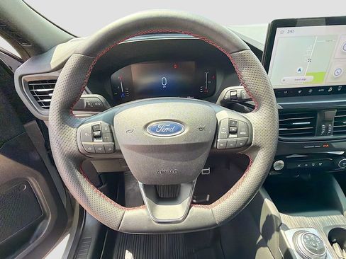 Used 2024 Ford Escape ST-Line w/ Tech Pack #1 AWD/4WD image 11