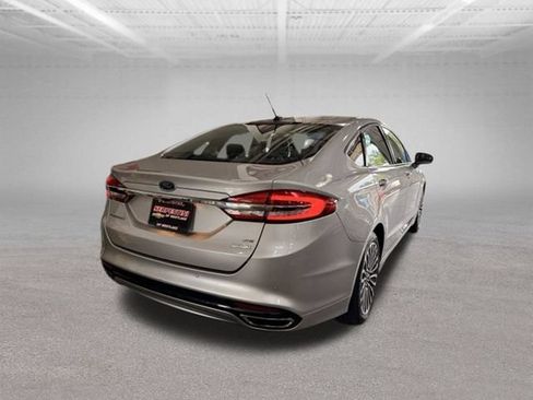 Used 2017 Ford Fusion SE w/ Fusion SE Technology Package FWD image 26