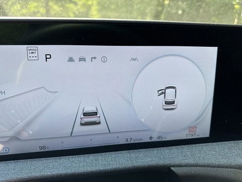 Used 2024 Kia EV6 Wind w/ Wind Technology Package AWD/4WD image 19