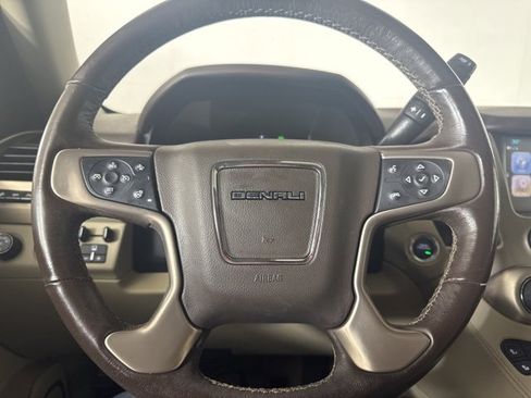 Used 2019 GMC Yukon Denali image 19