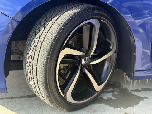 Used 2018 Honda Accord Sport image 18