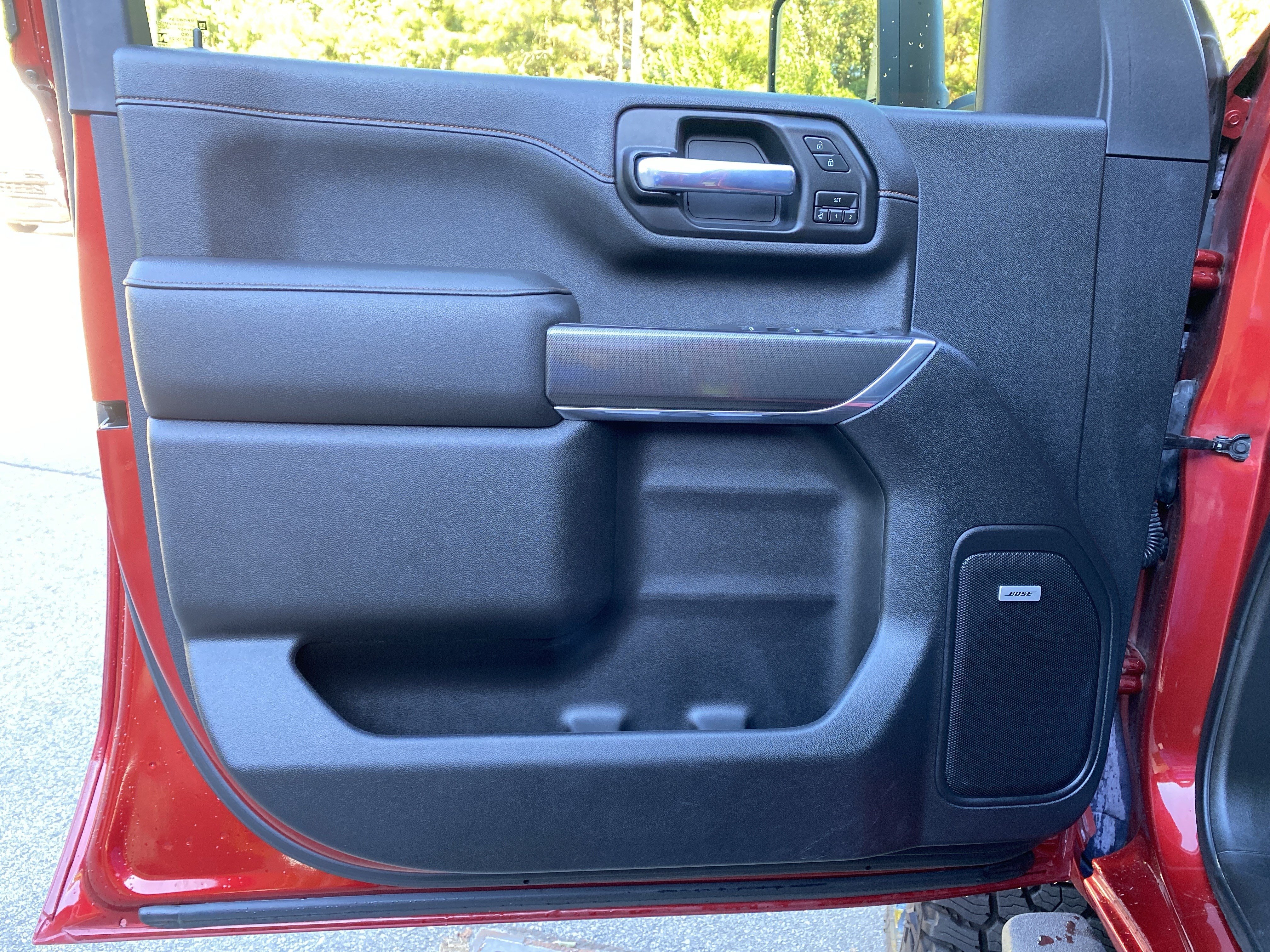Used 2021 GMC Sierra 2500 AT4 w/ AT4 Premium Plus Package AWD/4WD image 16