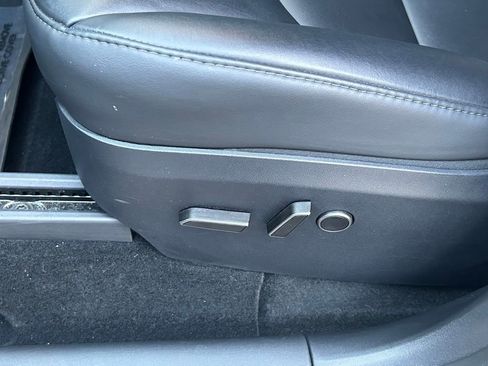 Used 2024 Tesla Model Y Long Range image 18