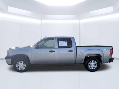Used 2008 GMC Sierra 1500 W/T w/ Skid Plate Package AWD/4WD image 3