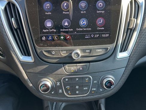 Used 2022 Chevrolet Malibu LT image 11