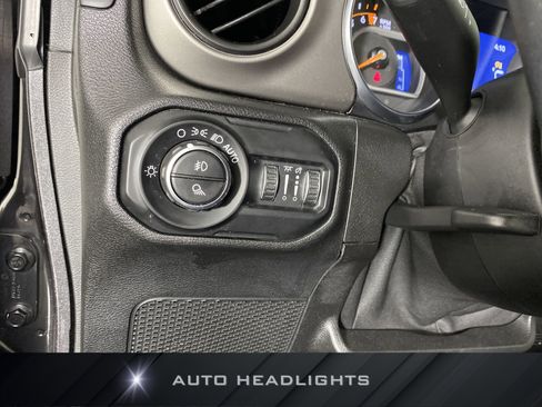 Used 2021 Jeep Gladiator Sport image 23