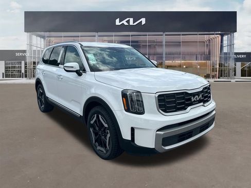 Used 2023 Kia Telluride S FWD image 1