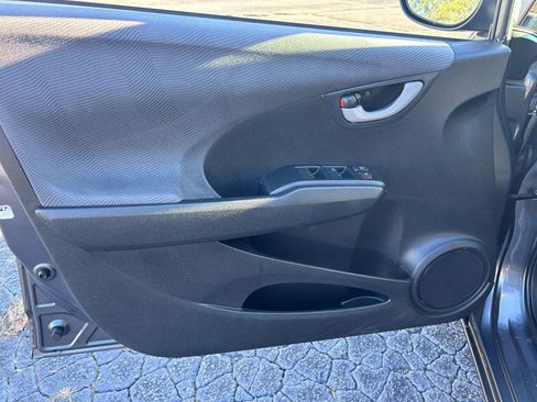 Used 2013 Honda Fit image 17