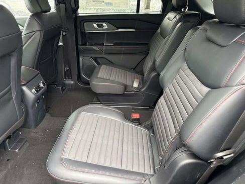 New 2026 Ford Explorer ST-Line w/ ST-Line Street Pack AWD/4WD image 8