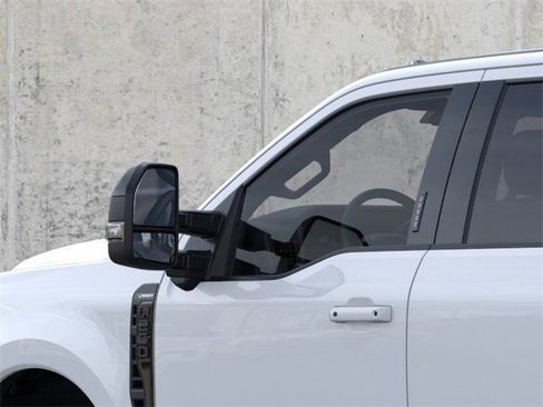 New 2026 Ford F250 Lariat w/ Black Appearance Package image 21