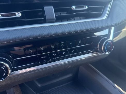 Used 2026 Chevrolet Equinox LT image 16