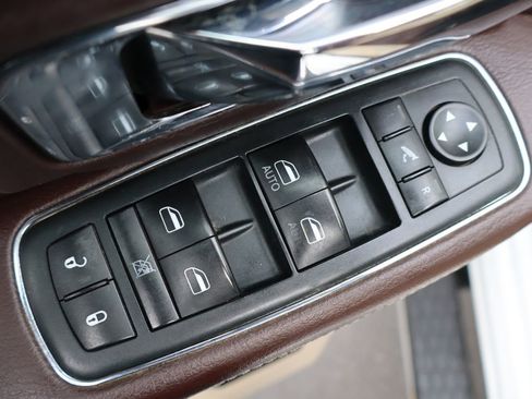 Used 2015 RAM 2500 Laramie w/ Cold Weather Group image 27