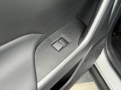 Used 2023 Toyota RAV4 LE FWD image 17