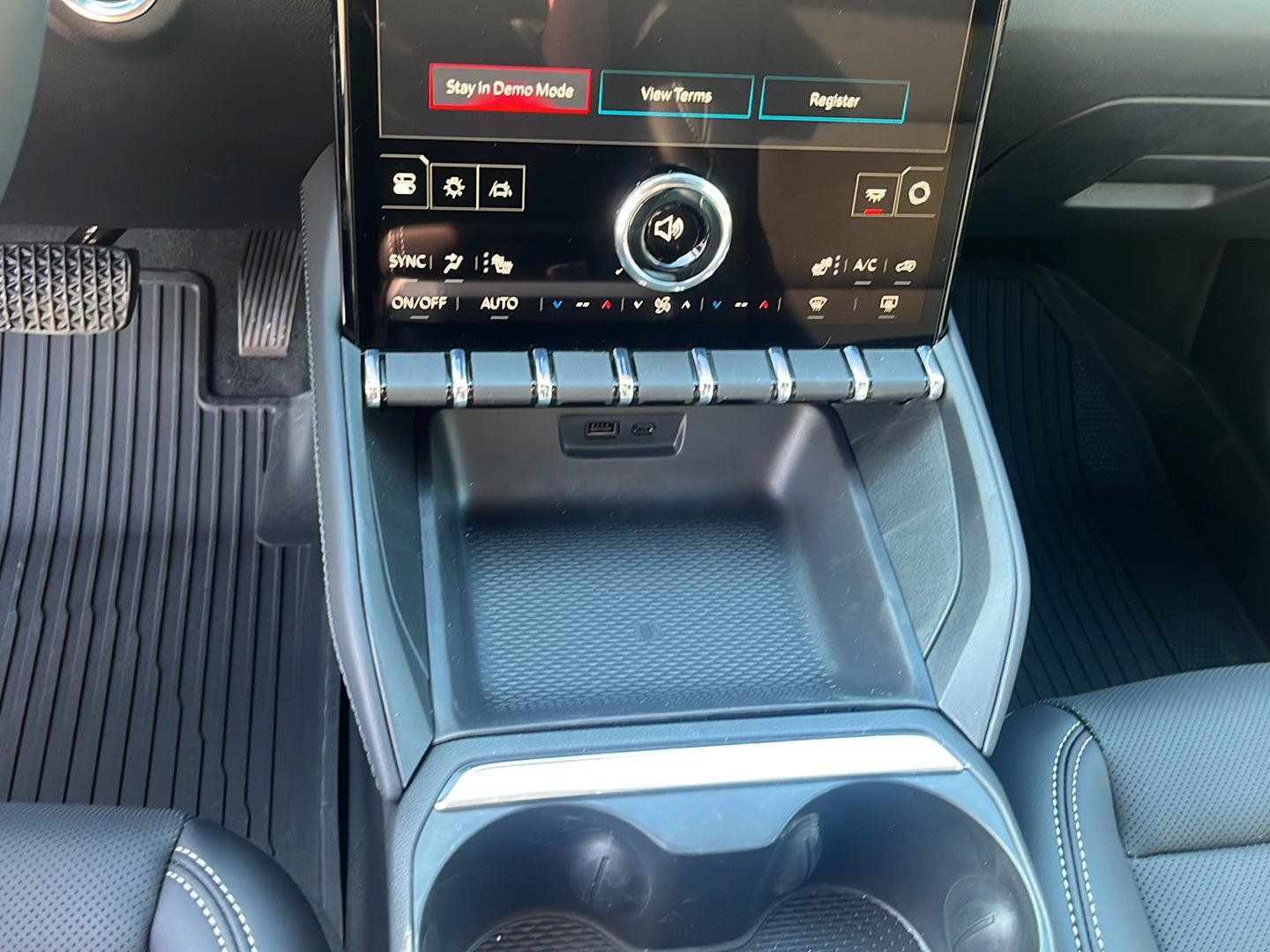 New 2027 GMC Terrain Elevation w/ Elevation Premium Package AWD/4WD image 20