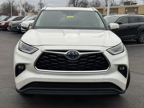 Used 2021 Toyota Highlander Limited image 18