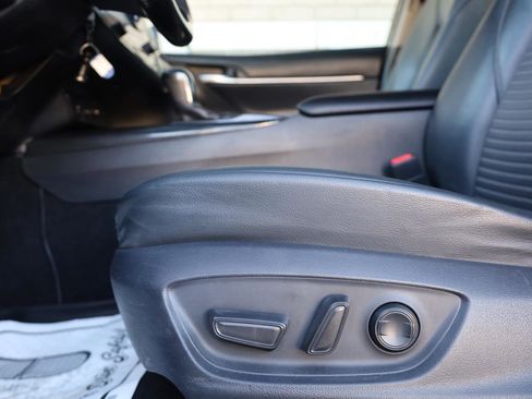 Used 2018 Toyota Camry SE image 17