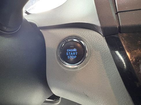 Used 2017 Toyota Sienna AWD image 22