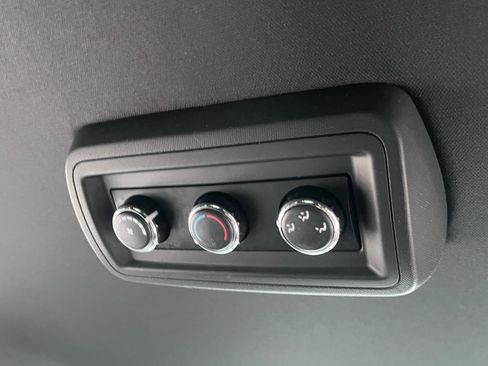 Used 2017 Dodge Grand Caravan SE image 18