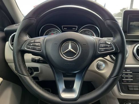 Used 2017 Mercedes-Benz GLA 250 image 20