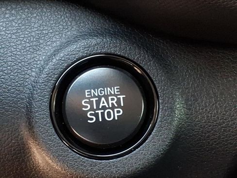 Certified 2025 Hyundai Venue Limited image 24