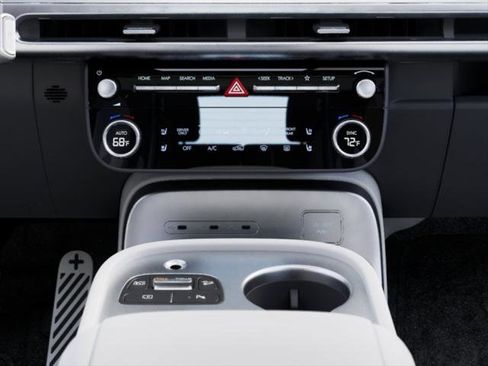 New 2026 Hyundai Ioniq 9 Calligraphy w/ Tow & Go Package AWD/4WD image 14