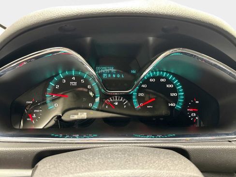 Used 2017 Chevrolet Traverse LT w/ Style and Technology Package image 16