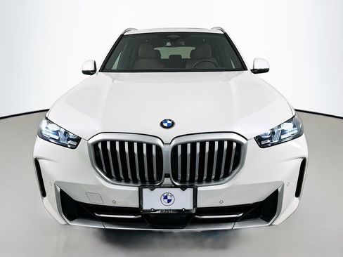 Certified 2024 BMW X5 xDrive40i w/ Premium Package image 2