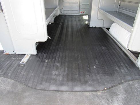Used 2016 Chevrolet Express 2500 RWD image 26