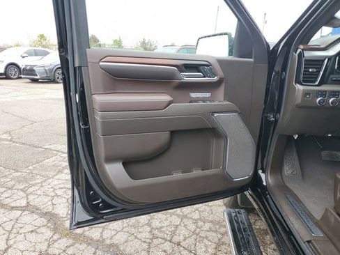Used 2024 GMC Sierra 1500 Denali w/ Denali Reserve Package AWD/4WD image 23
