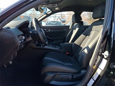 Used 2025 Honda Civic Sport image 13