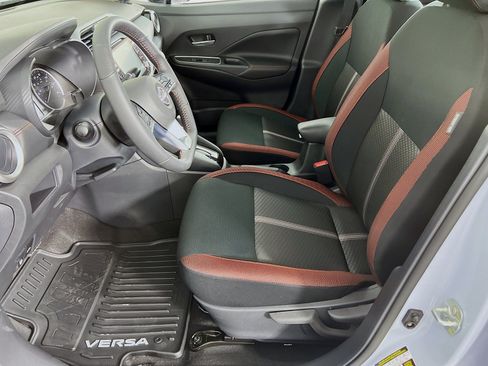 New 2025 Nissan Versa SR w/ Trunk Package FWD image 3