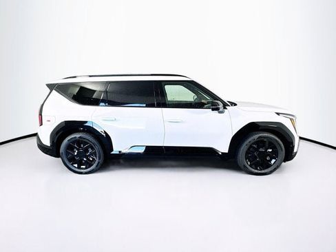 New 2026 Kia EV9 Land w/ Nightfall Edition Package image 4