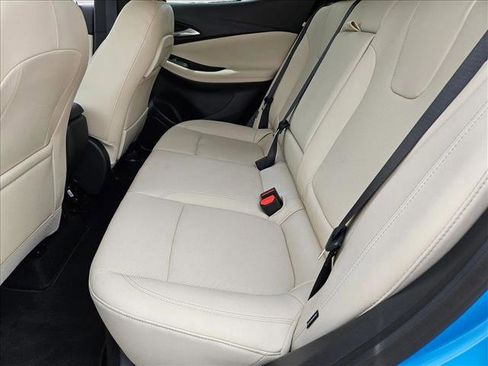 Used 2025 Buick Encore GX Sport Touring w/ Comfort Package image 17