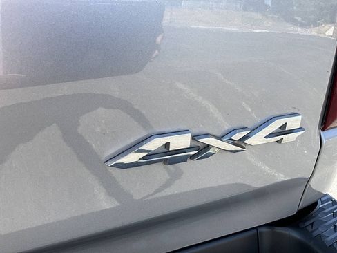 Used 2019 RAM 1500 Laramie AWD/4WD image 43