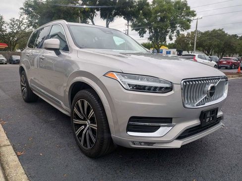 Certified 2025 Volvo XC90 B5 Core AWD/4WD image 8
