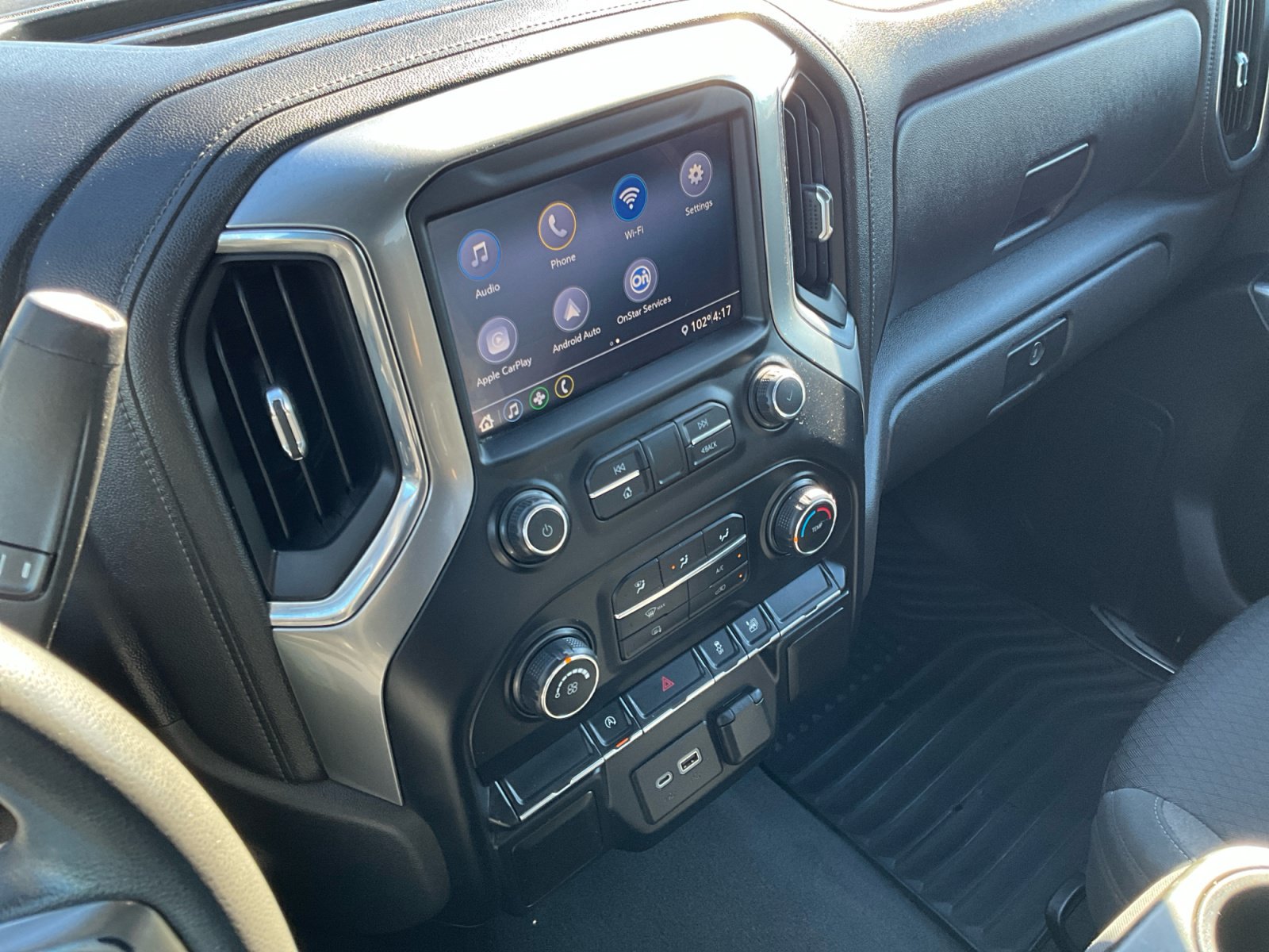 Used 2020 Chevrolet Silverado 1500 LT AWD/4WD image 17
