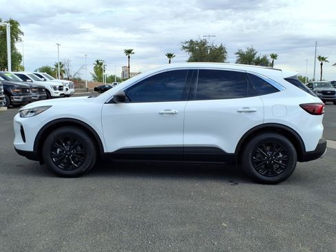Used 2024 Ford Escape Active w/ Tech Pack #1 FWD image 2