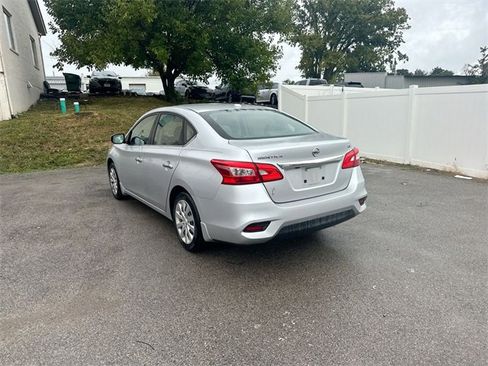 Used 2017 Nissan Sentra SV image 3