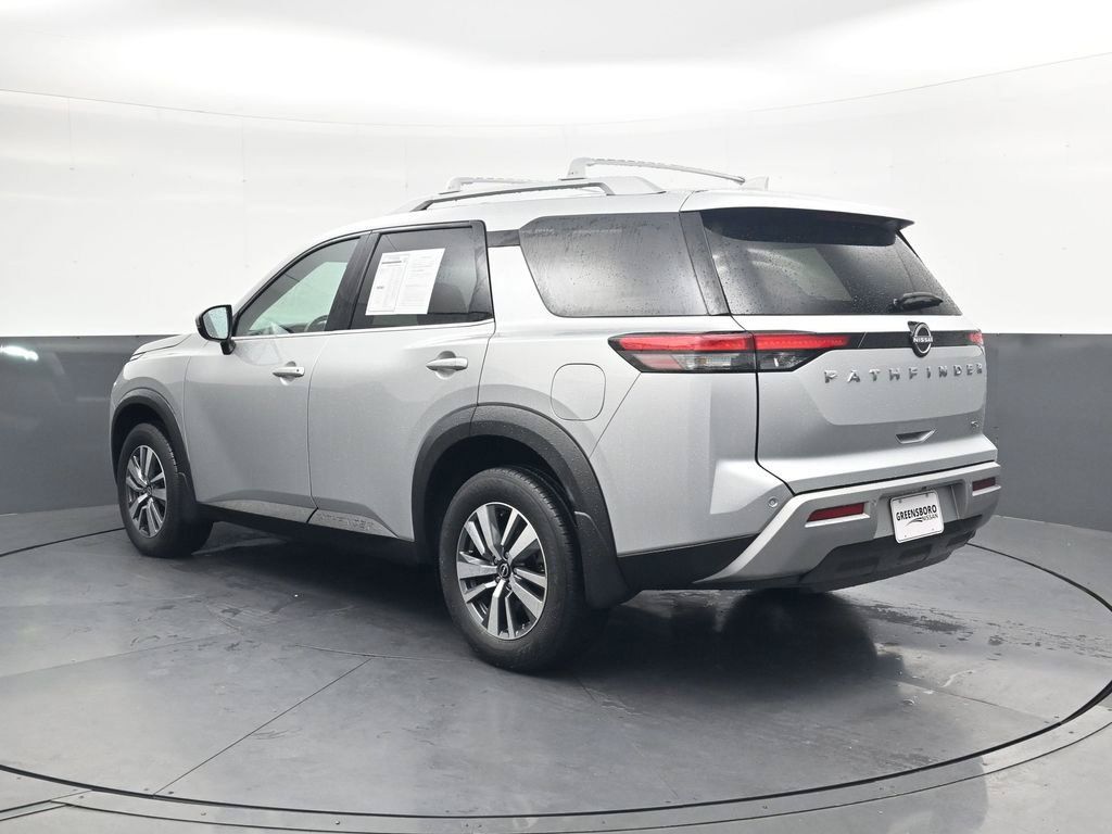Certified 2025 Nissan Pathfinder SL FWD image 8