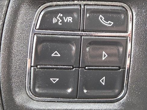 Used 2019 RAM 1500 Classic SLT image 31