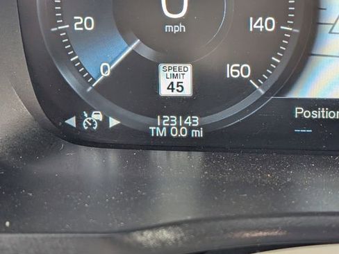 Used 2019 Volvo XC90 T6 Momentum w/ Advanced Package image 23