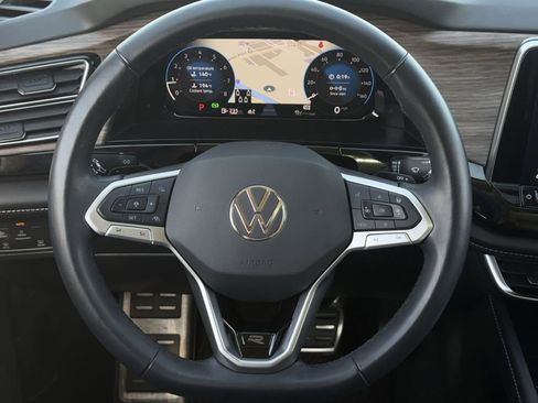 Used 2025 Volkswagen Atlas SEL Premium R-Line AWD/4WD image 15