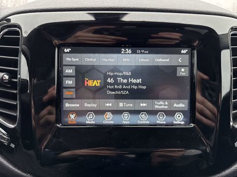 Used 2020 Jeep Compass Latitude image 18