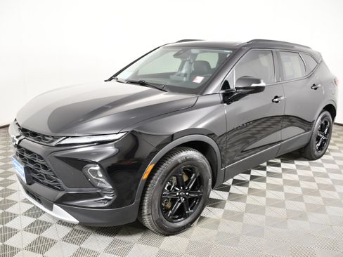 Used 2023 Chevrolet Blazer LT w/ Midnight/Sport Edition AWD/4WD image 10
