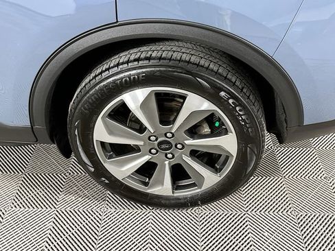 Used 2025 Ford Escape Platinum image 35