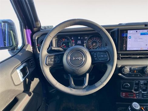Used 2026 Jeep Wrangler Unlimited Rubicon image 12
